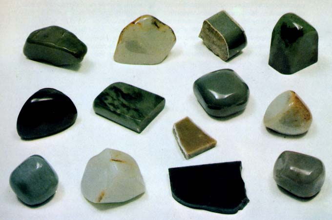 Нефрит - священный зеленый камень китайских императоров :: Драгоценные,полудрагоценные, ювелирные, поделочные, самоцветные камни и минералы ::Свойства камней и минералов, ювелирные камни, магия камней